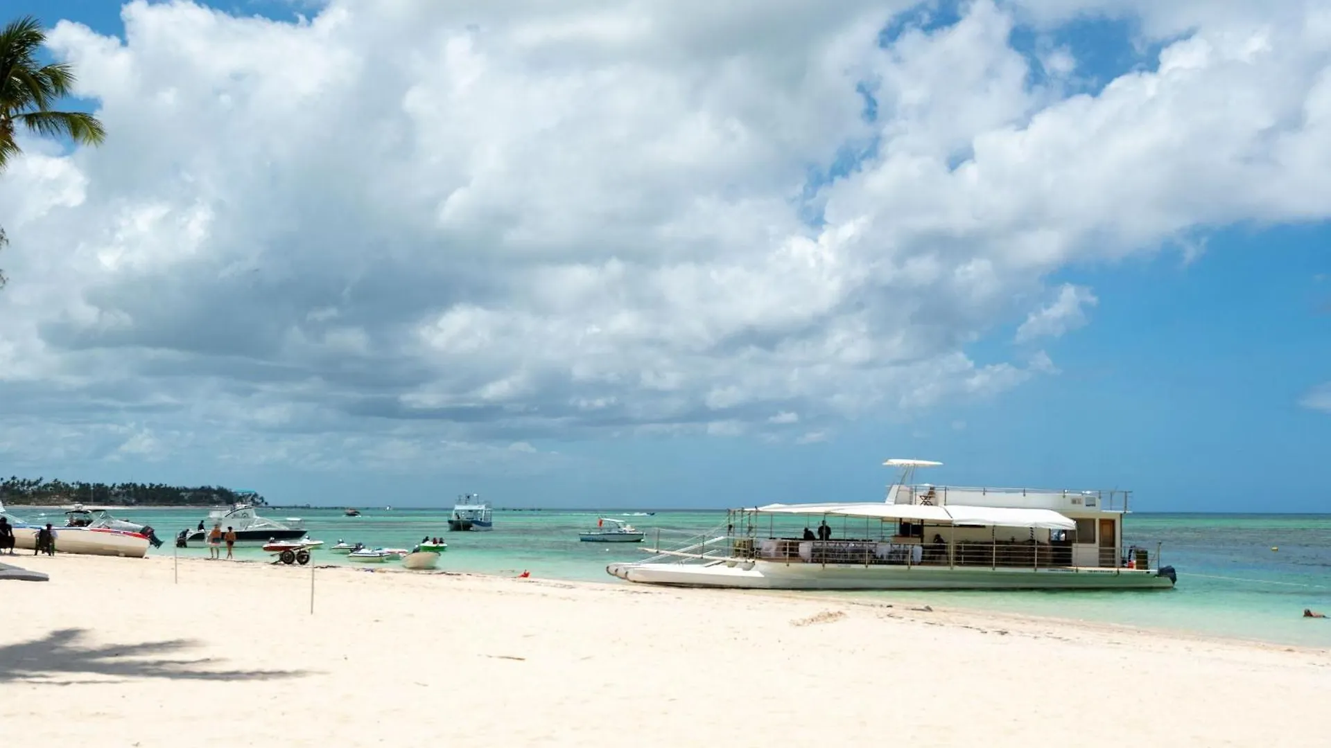 Beach Haven 1Bdr Condo Paseo Playa Coral - 305 Punta Cana